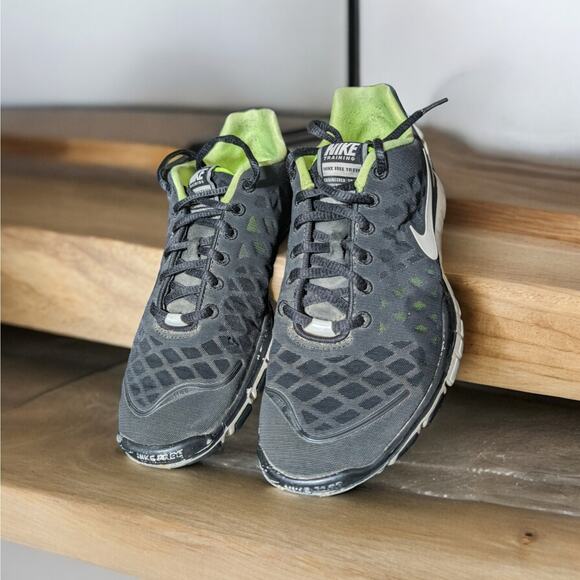Nike Free TR Fit 2 Women's Training Shoes Black/Green Size 7.5 - Picture 1 of 4